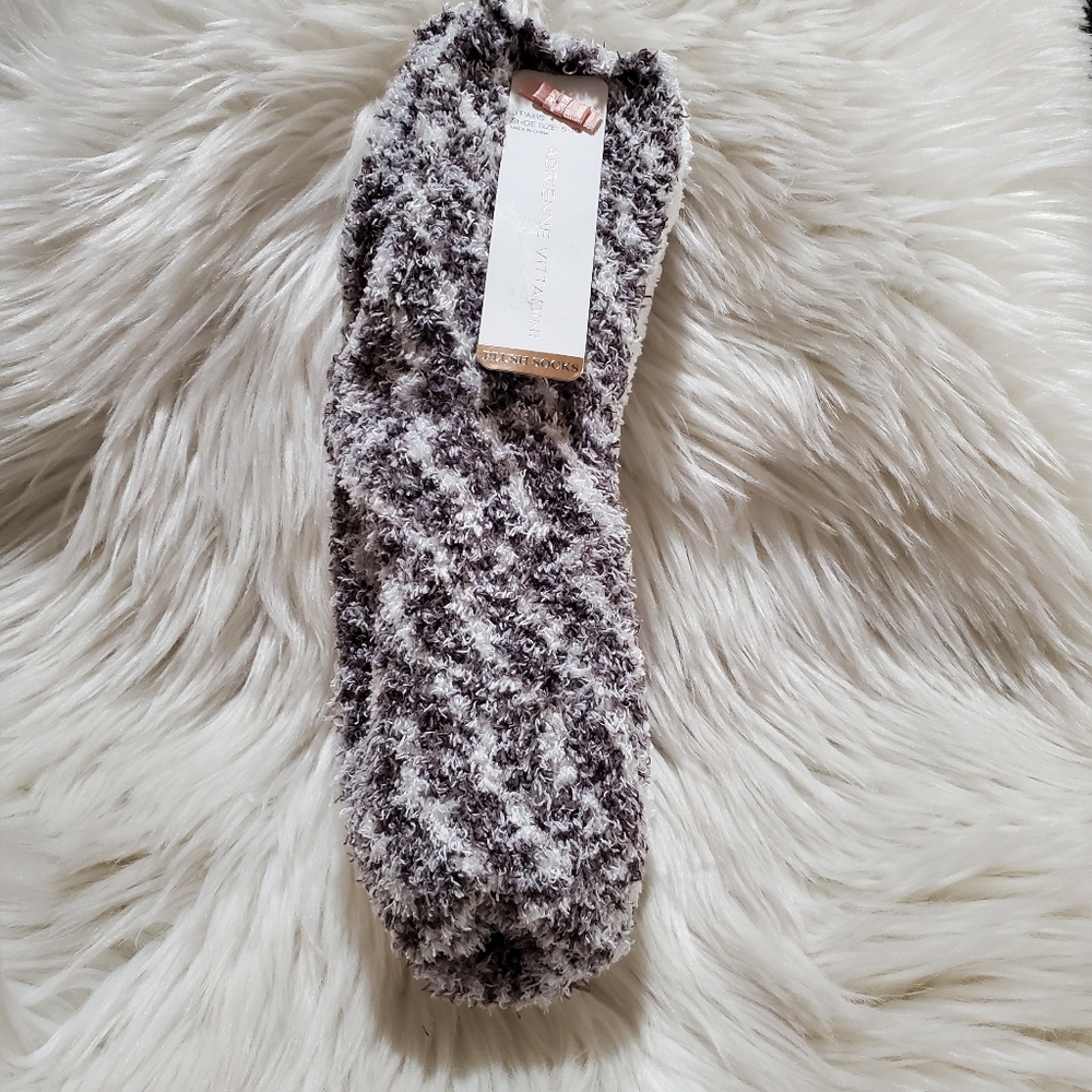 🦋5/$25 Adrienne Vittadini plush socks
